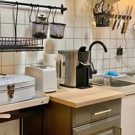 Remise Mit Kostenlosem Parkplatz Direkt Vor Der Tuer Apartment *