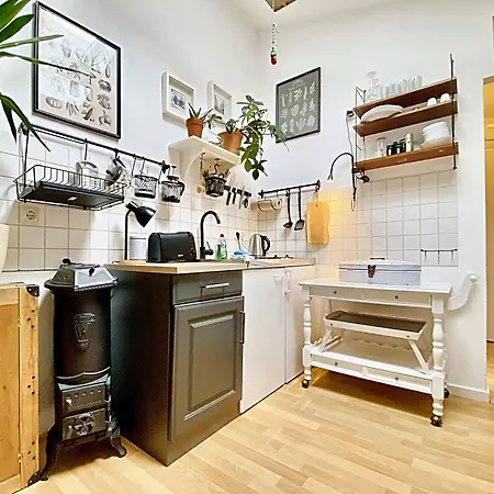 Remise Mit Kostenlosem Parkplatz Direkt Vor Der Tür Apartment