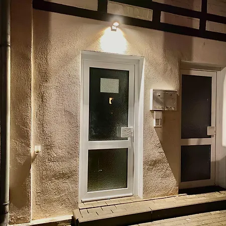 Lejlighed Remise Mit Kostenlosem Parkplatz Direkt Vor Der Tuer