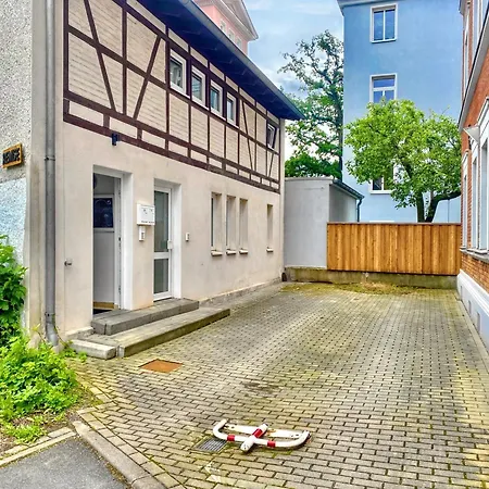 Lejlighed Remise Mit Kostenlosem Parkplatz Direkt Vor Der Tuer