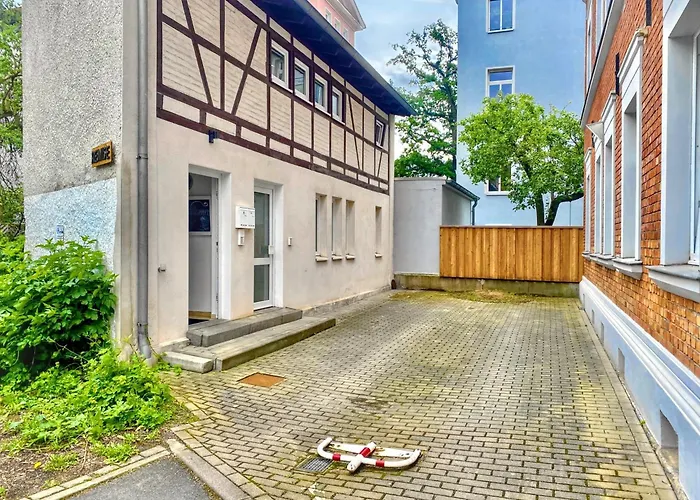 Lejlighed Remise Mit Kostenlosem Parkplatz Direkt Vor Der Tuer