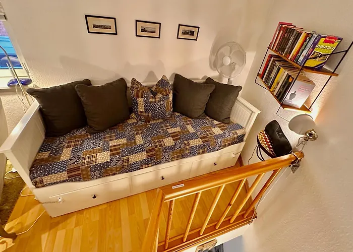 Remise Mit Kostenlosem Parkplatz Direkt Vor Der Tuer